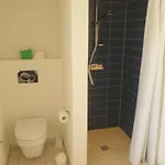 弗左韦杰公寓